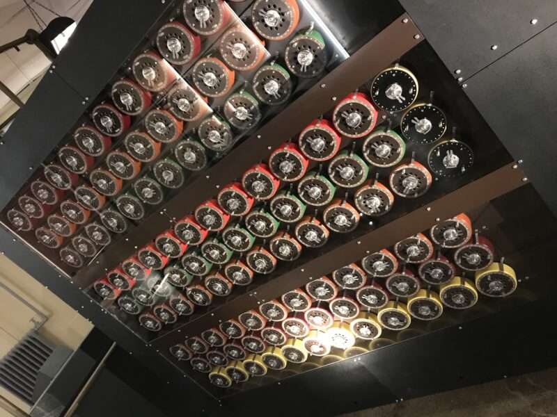 Bombe machine