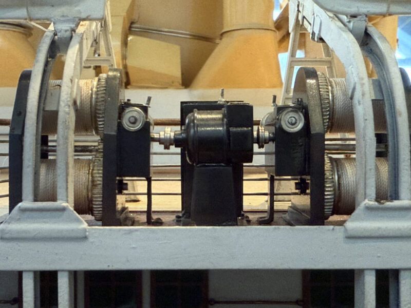 Model detail - a lifeboat winch