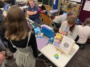 Vinyl cutting with the Quantum Technology Club