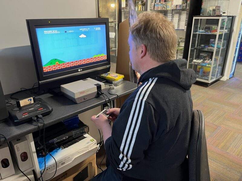 North West Computer Museum - Nintendo Entertainment System (NES)