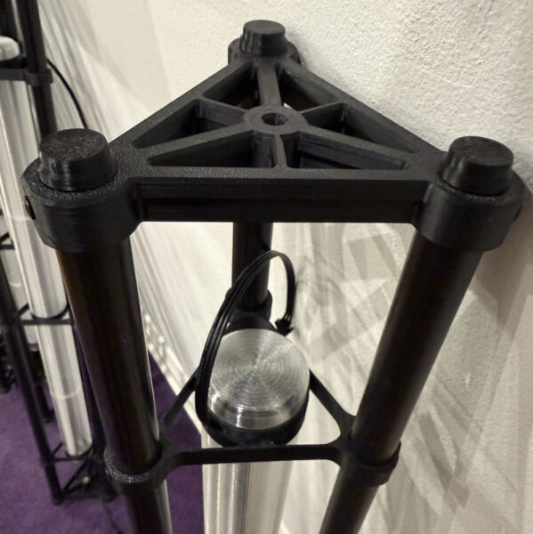 Assembled end of a Qyramid beam
